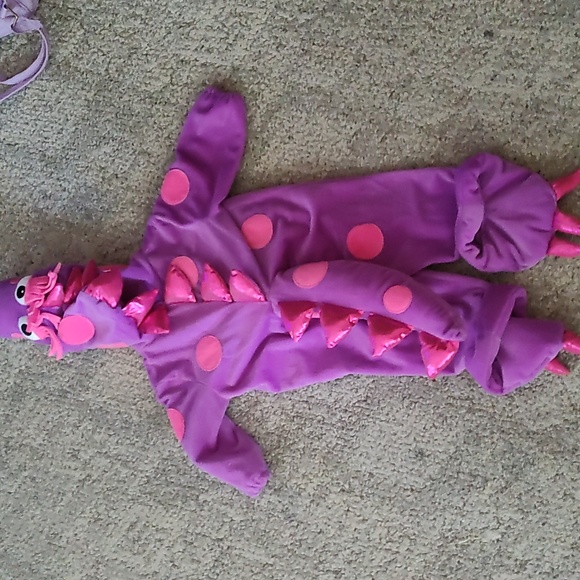 Halloween Costume - Picture 5 of 10